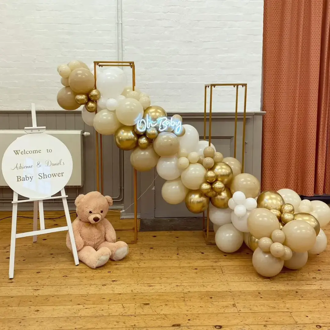 Neutral teddy bear baby shower balloon display